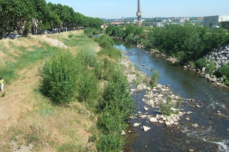 2011-05- (381).JPG - Das Flüsschen "Le Gi" mündet bei Givors in die Rhône